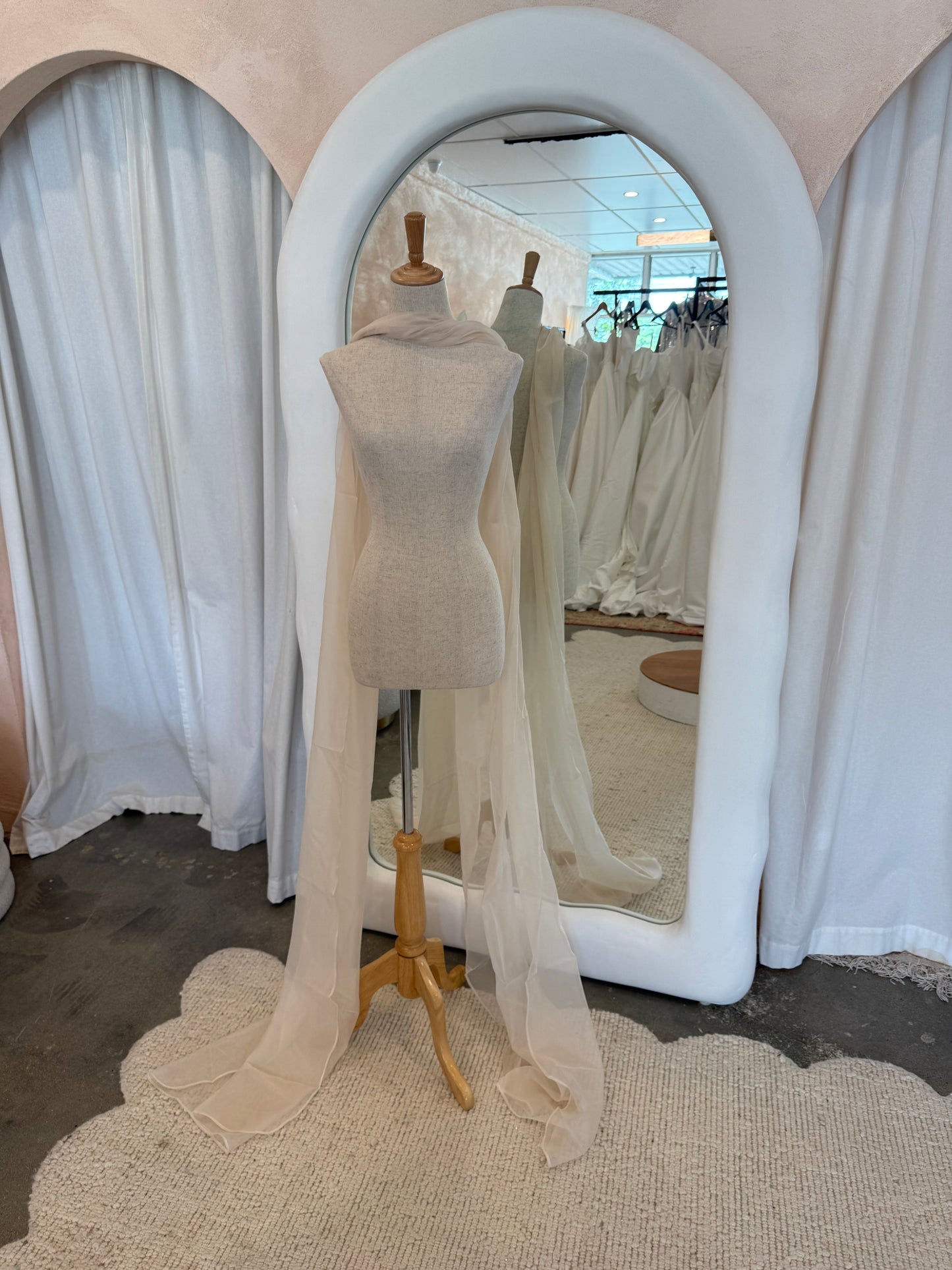 Chiffon Neck Scarf Ivory & Beige
